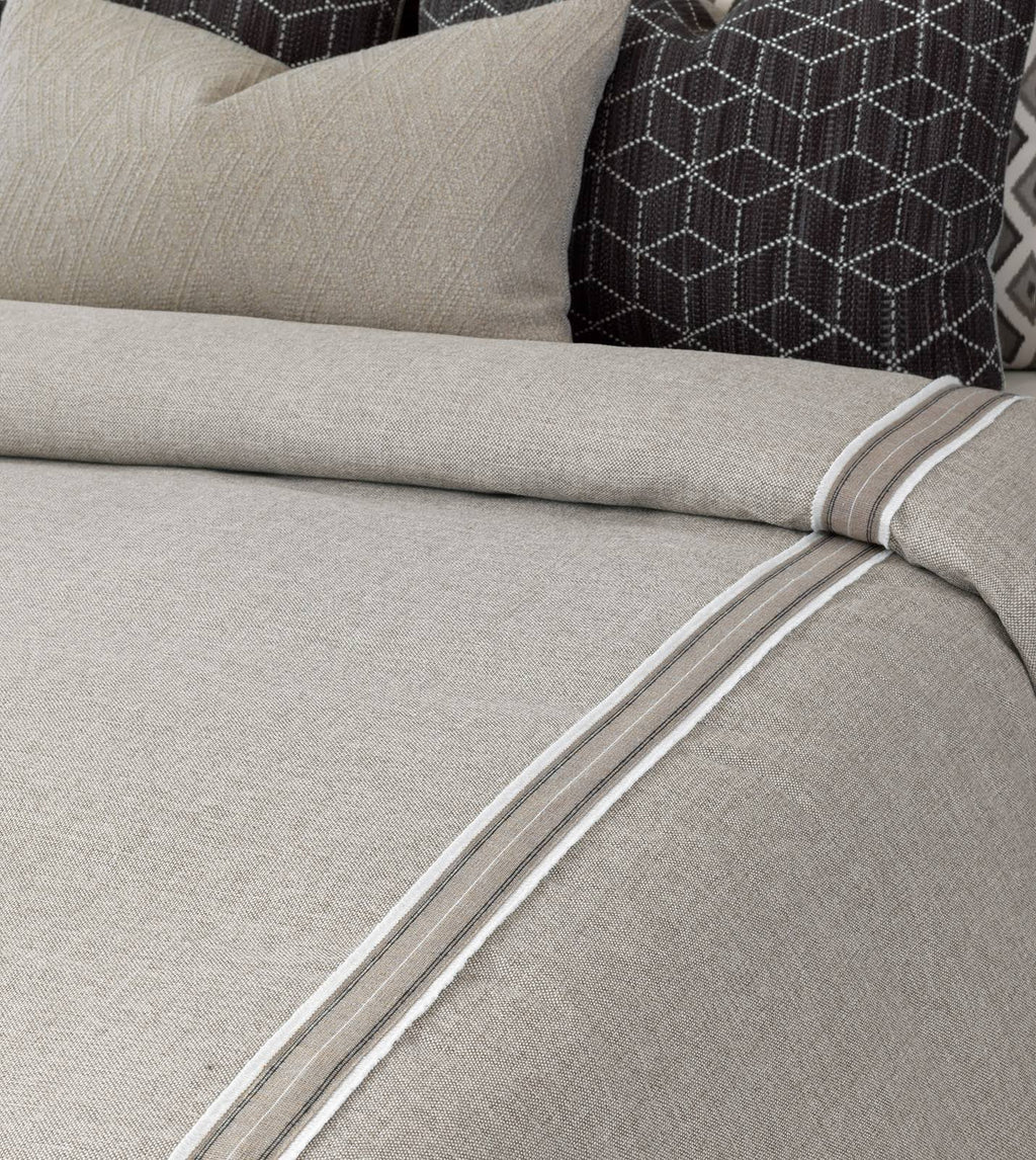 California King Button-Tufted Comforter P820860