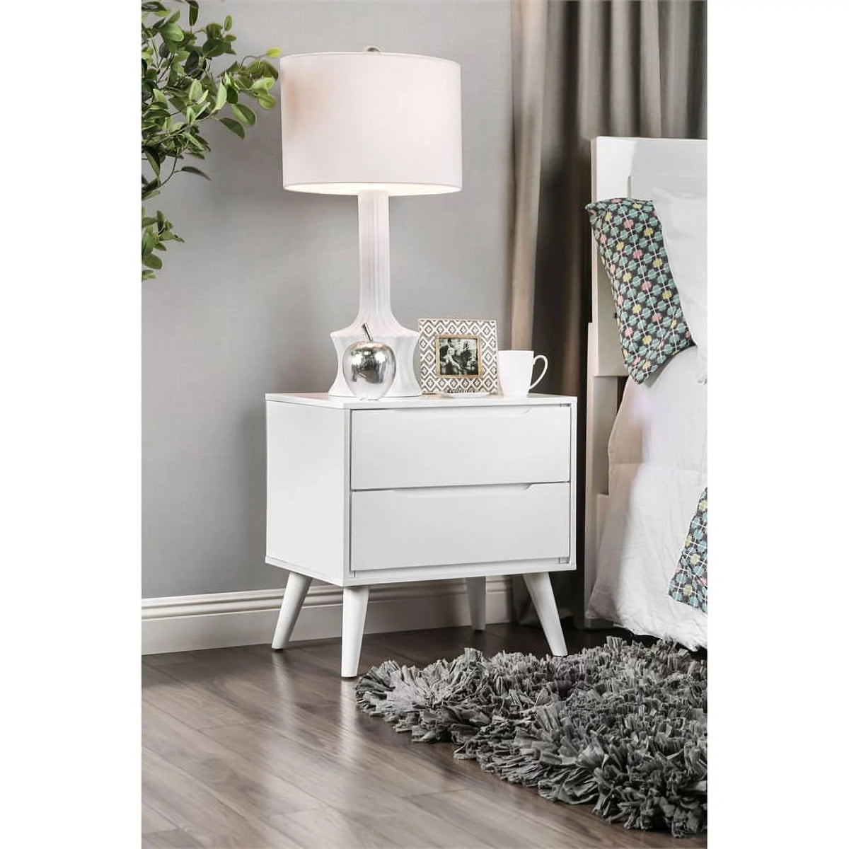 White Solid Wood King Bedroom Set with Nightstand E87084