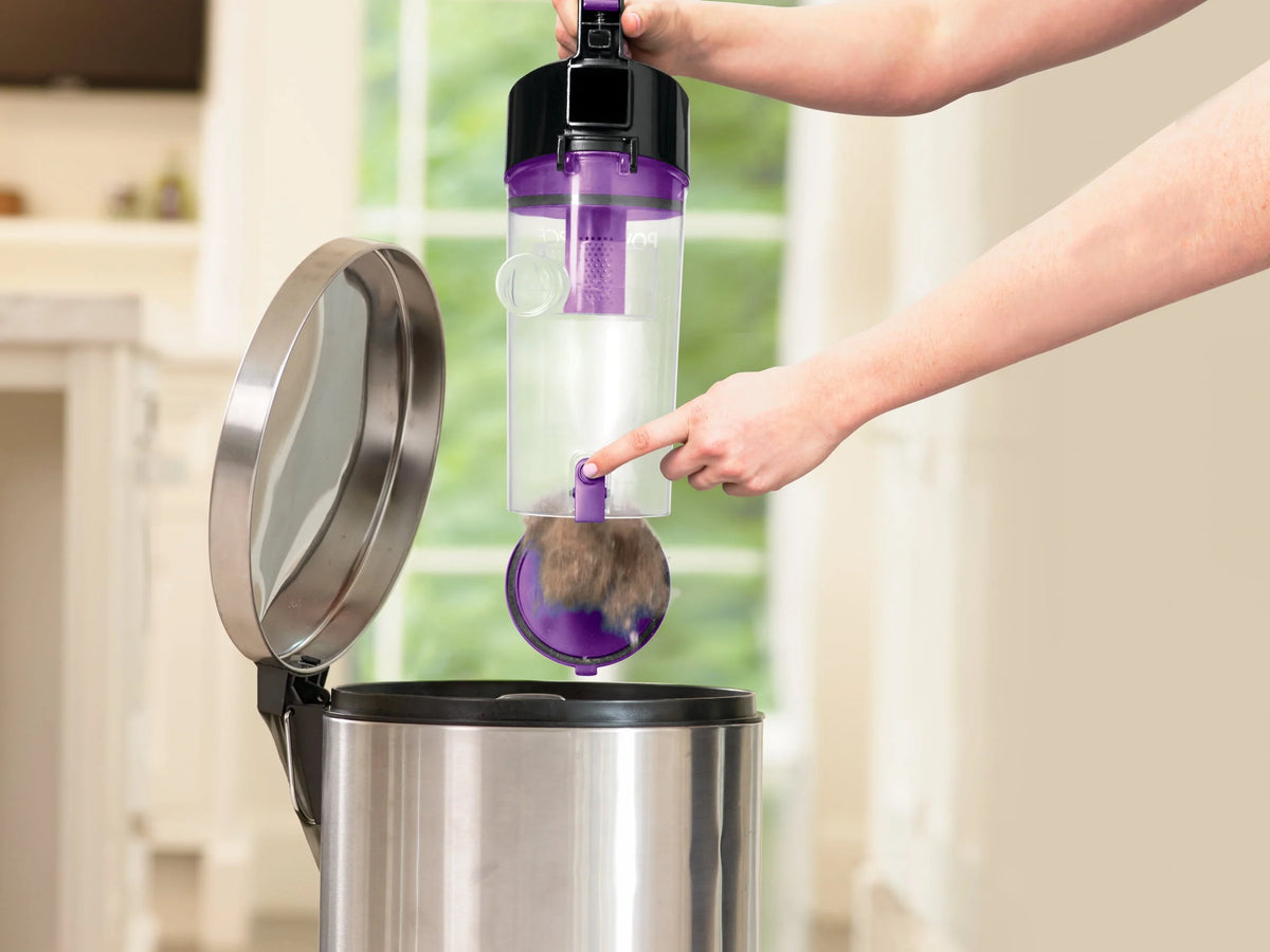 Compact Bagless Vacuum C761