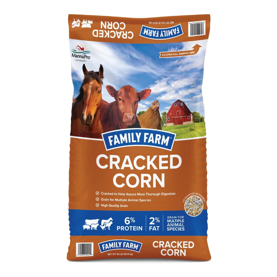 Cracked Corn Animal Feed, 40 lb T43491