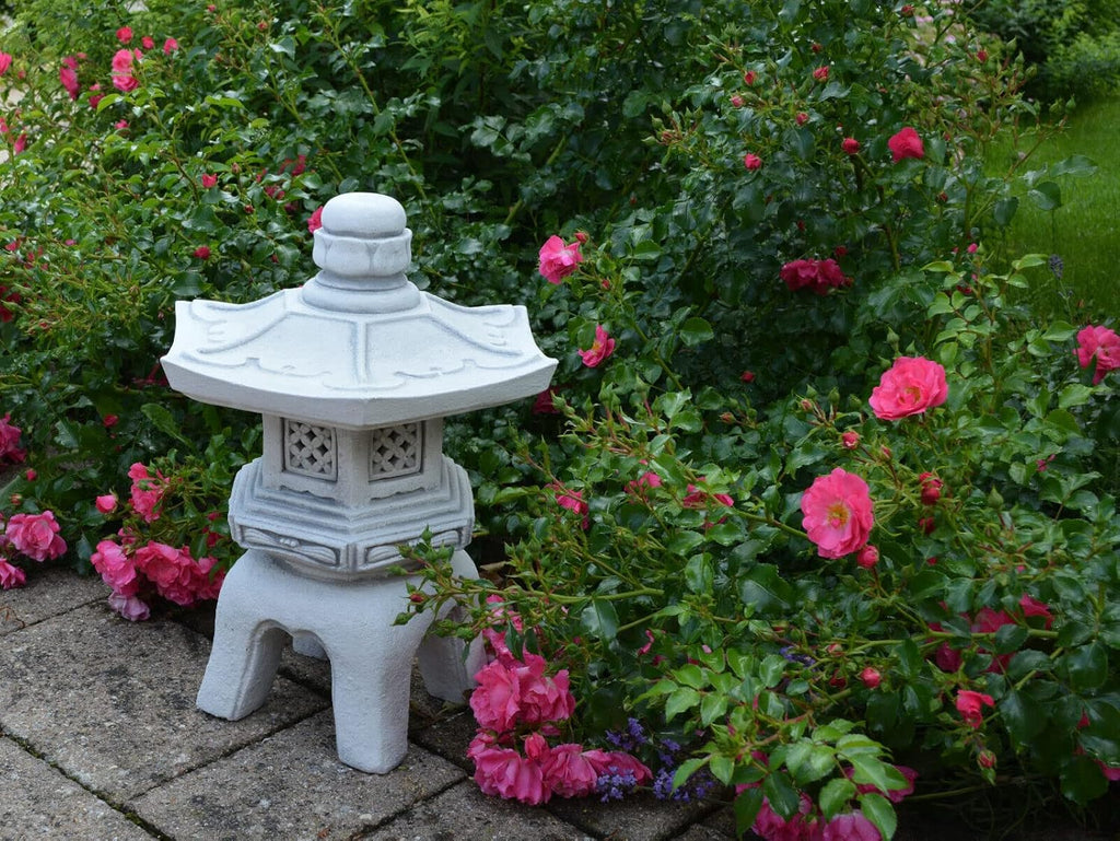 Gray Concrete Pagoda Lantern Statue L519255