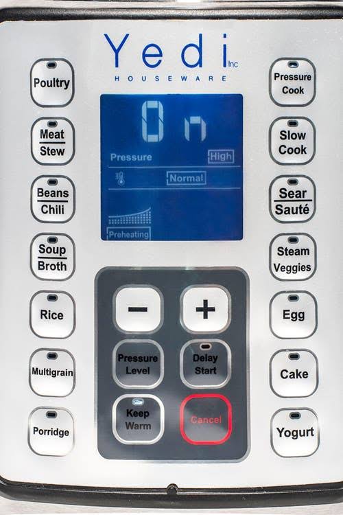 9-in-1 Programmable Pressure Cooker 8 qt A716510