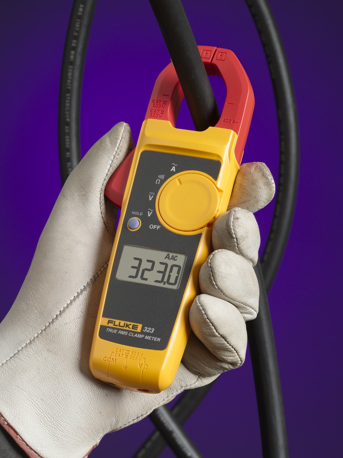 Clamp Meter, Measures AC Current to 400 A, AC/DC Voltage to 600 V, Resistance and Continuity, with Soft Carrying Case I201846