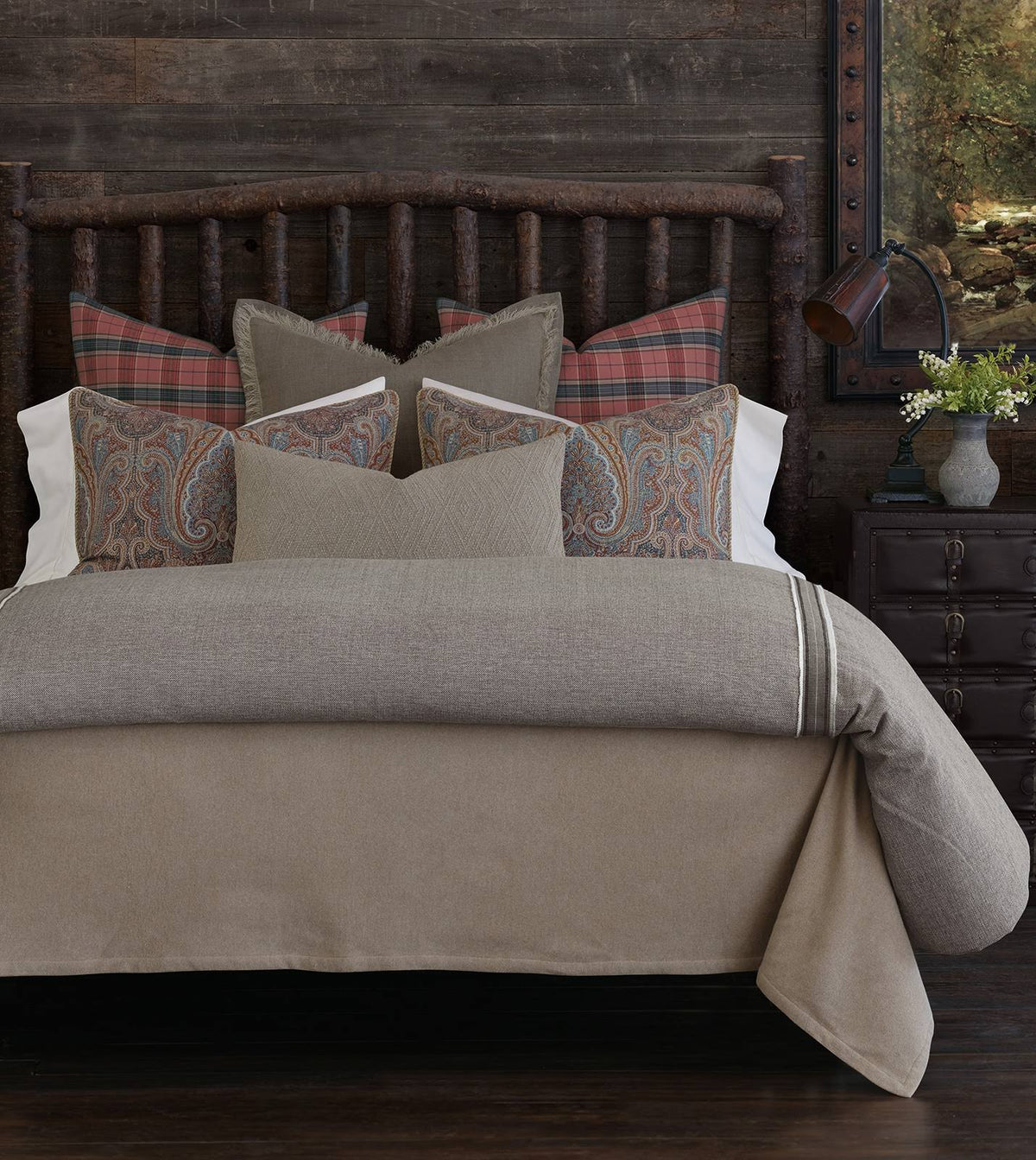 California King Button-Tufted Comforter P820860