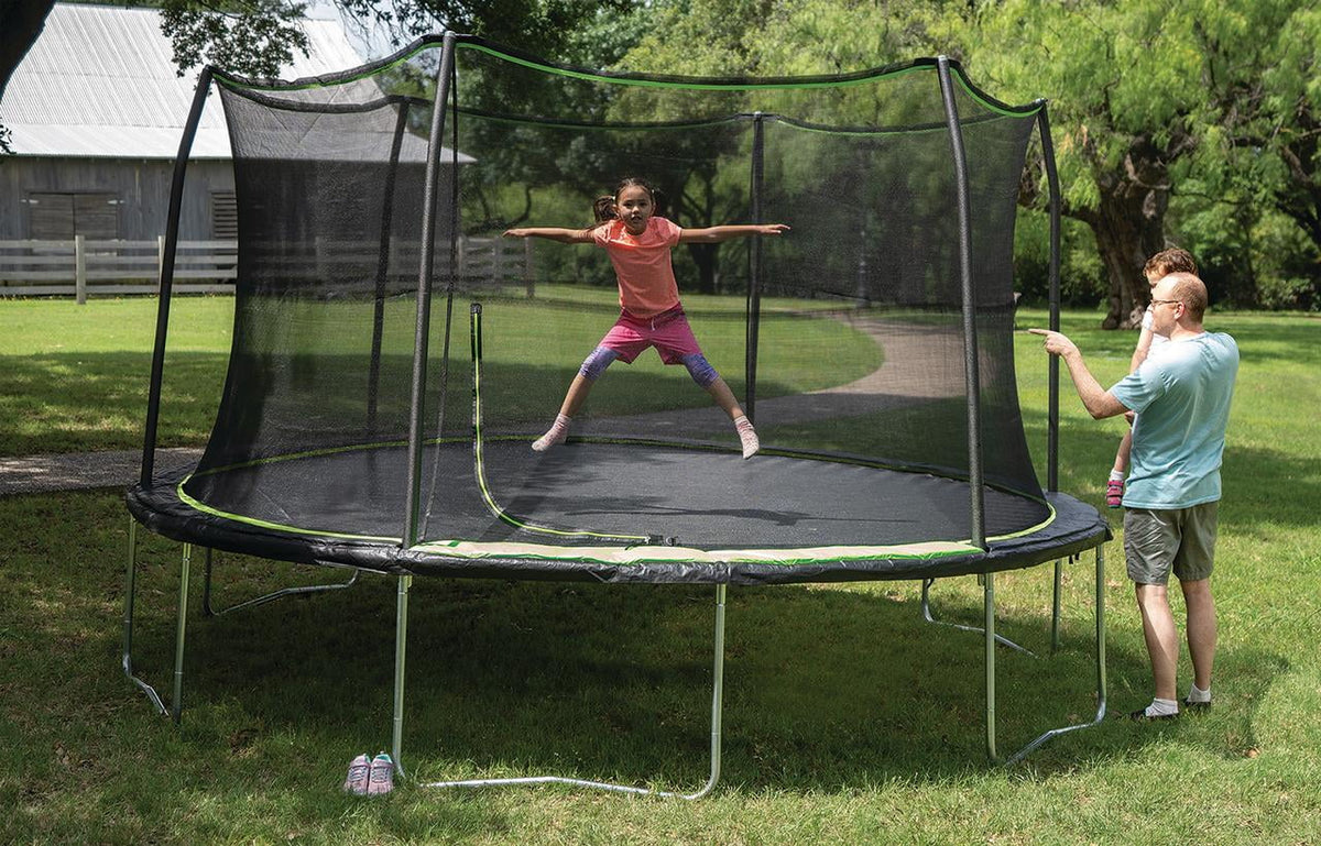 14ft Trampoline and Enclosure U825793