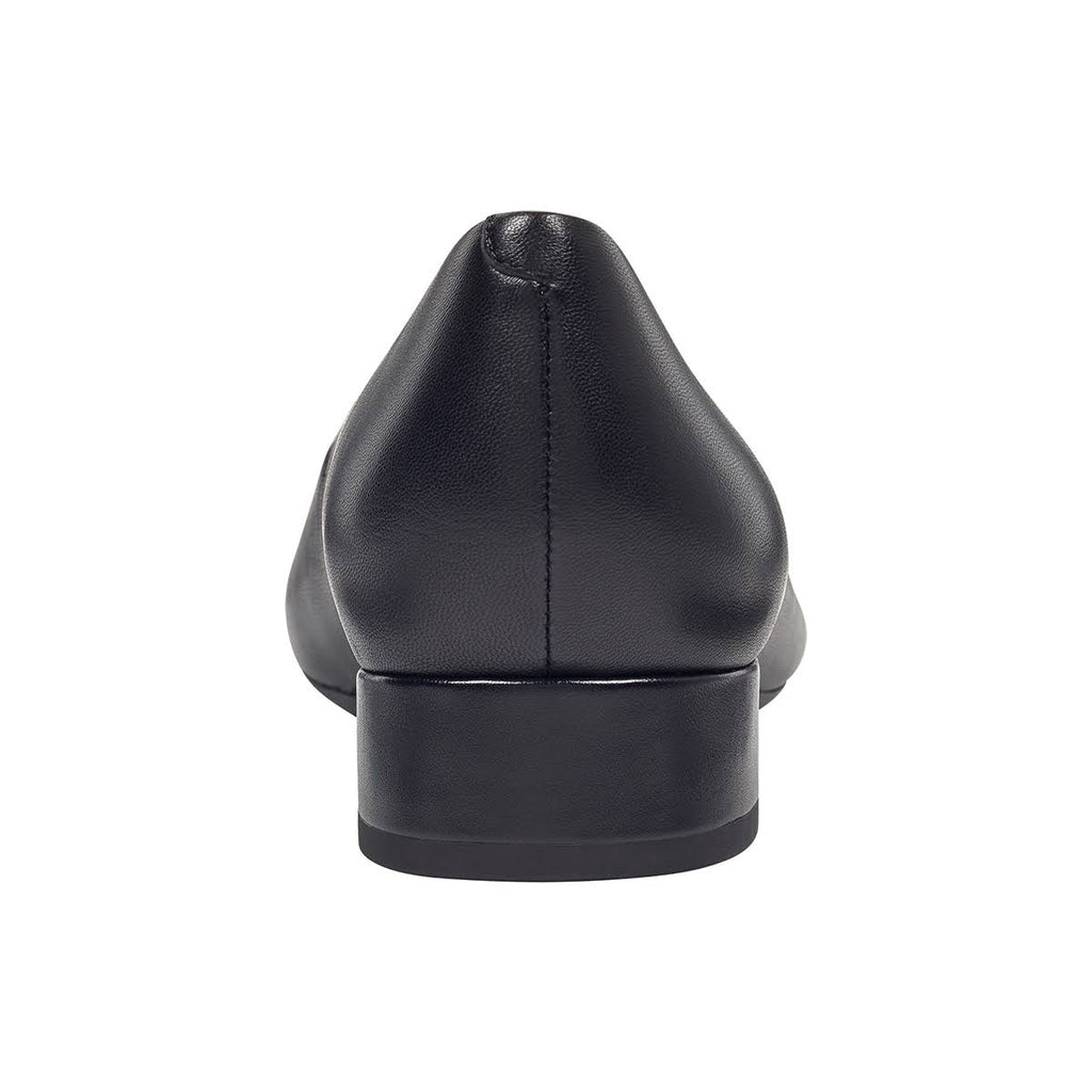 Black Pump D64547