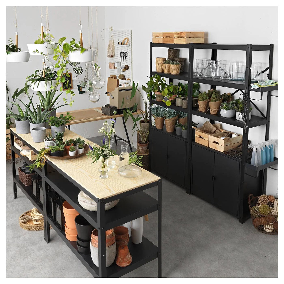 Black/Pine Plywood Work Bench W893