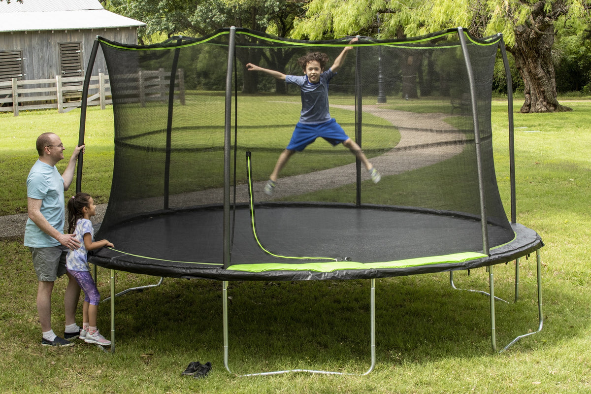 14ft Trampoline and Enclosure U825793