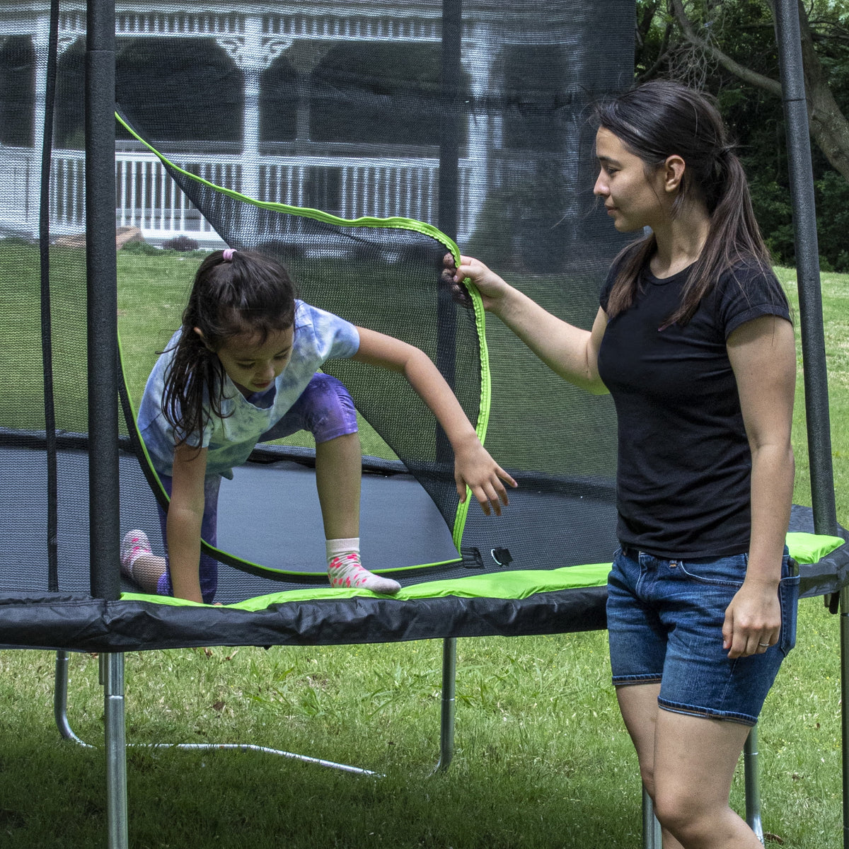14ft Trampoline and Enclosure U825793
